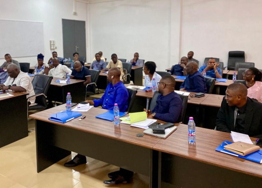 Formation de recyclage sur la sécurité maritime a l université de Lome a l'école des métiers de la mer